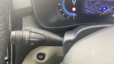 Volvo XC40 2.0 B4P Ultimate Dark 5dr Auto Petrol Estate